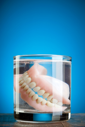 Benefits of Getting One Arch of Dentures When a Full Arch is Missing Teeth